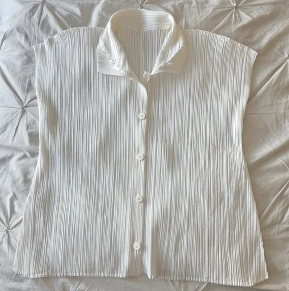 Essey Miyaki Pleates Please Beige Button Up Top - Picture 2 of 8